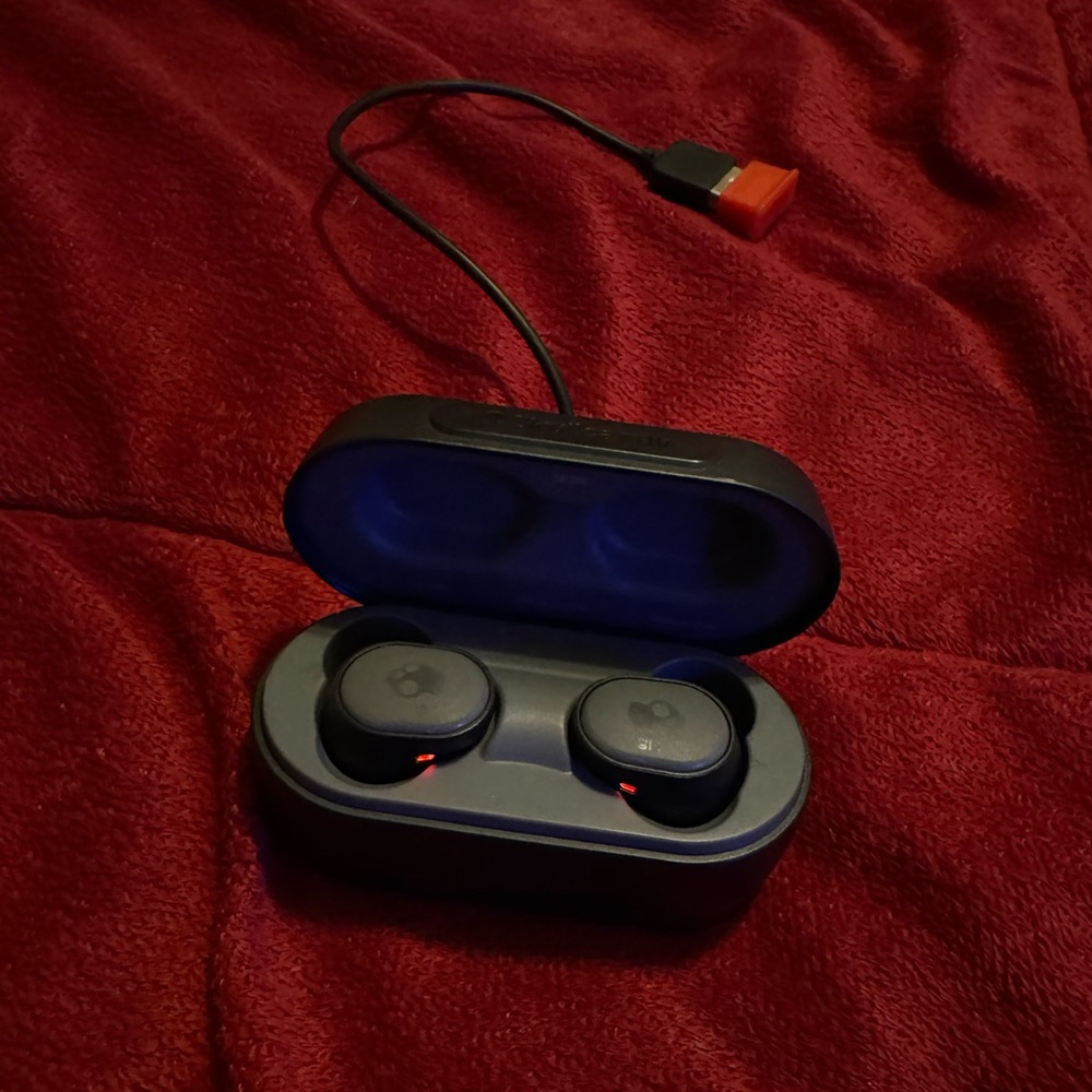 skull candy headphones black earbuds ear phones headphones bluetooth